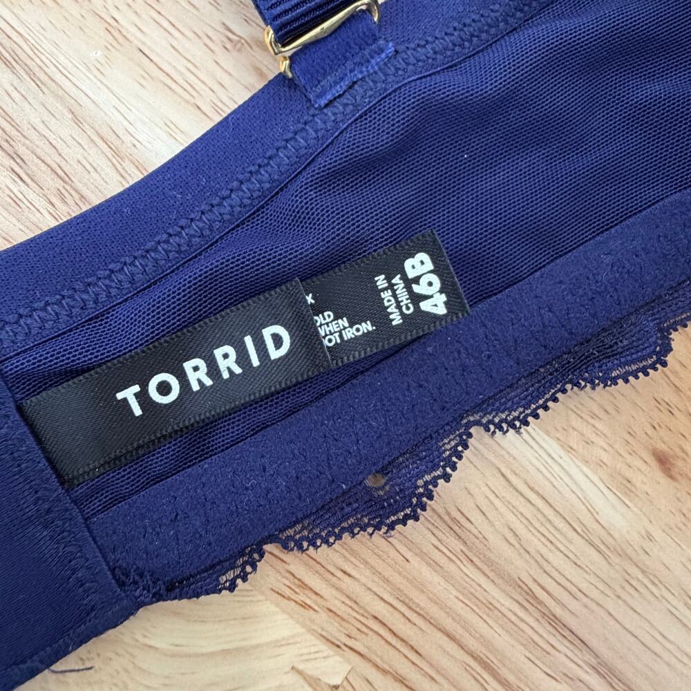 Torrid Navy Lace Bra Size 46B Back Closure Push Up Smooth Adjustable - Picture 3 of 4